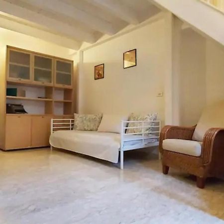 Holiday House Nel Cuore Di Μπάρι Εξωτερικό φωτογραφία