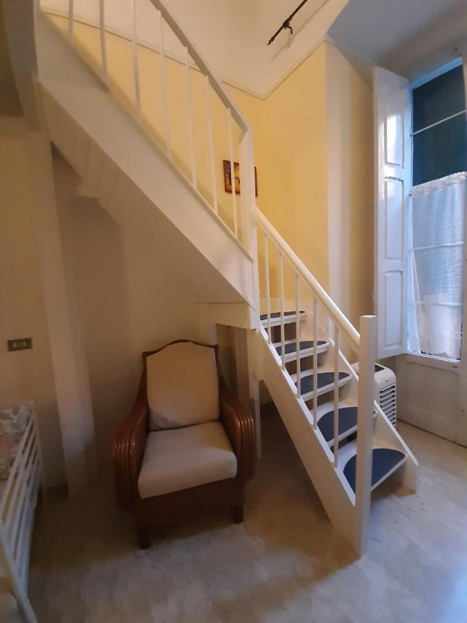 Holiday House Nel Cuore Di Μπάρι Εξωτερικό φωτογραφία