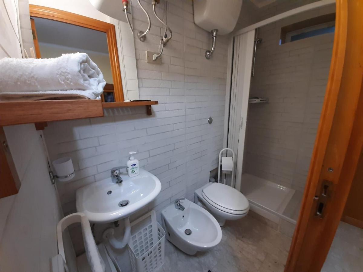 Holiday House Nel Cuore Di Μπάρι Εξωτερικό φωτογραφία