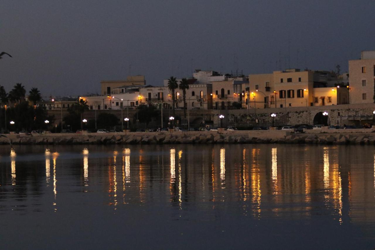 Holiday House Nel Cuore Di Μπάρι Εξωτερικό φωτογραφία
