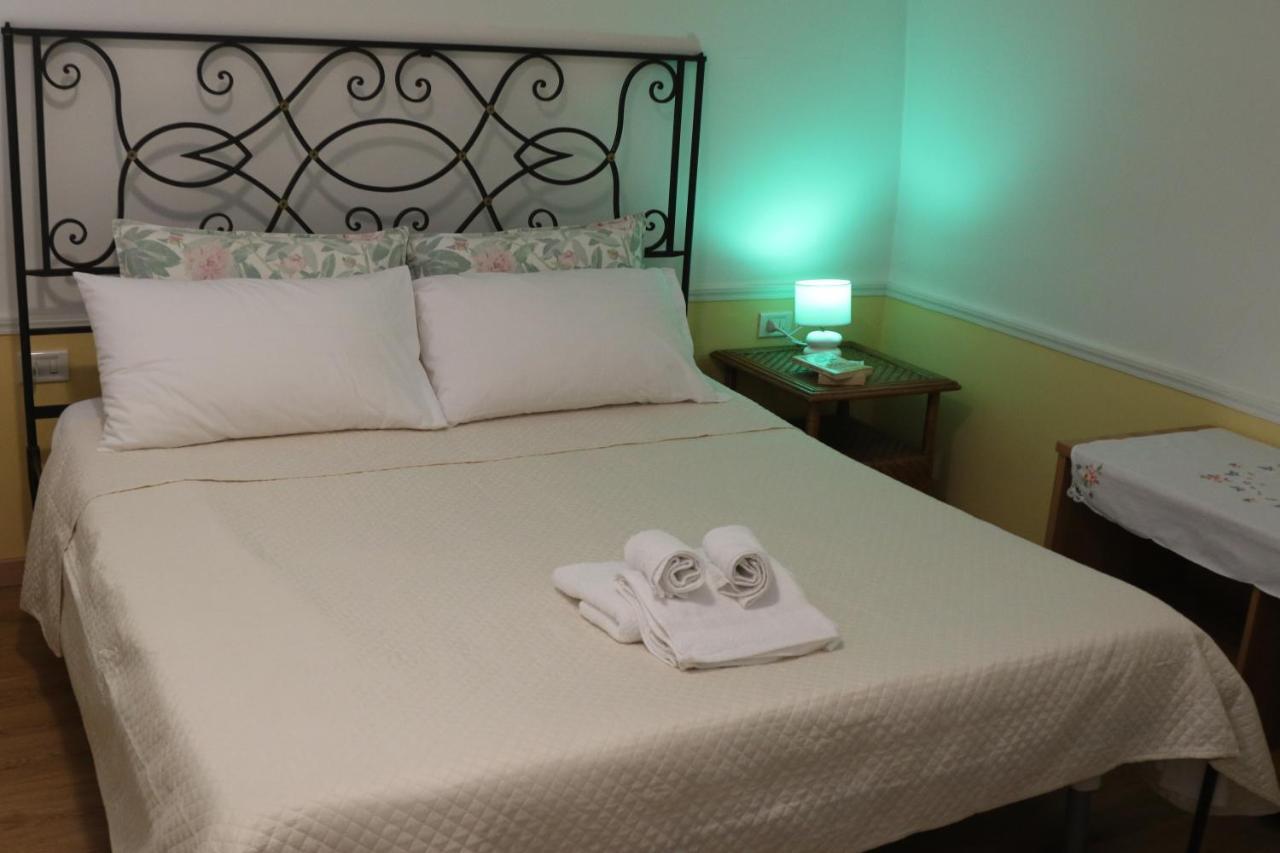 Holiday House Nel Cuore Di Μπάρι Εξωτερικό φωτογραφία