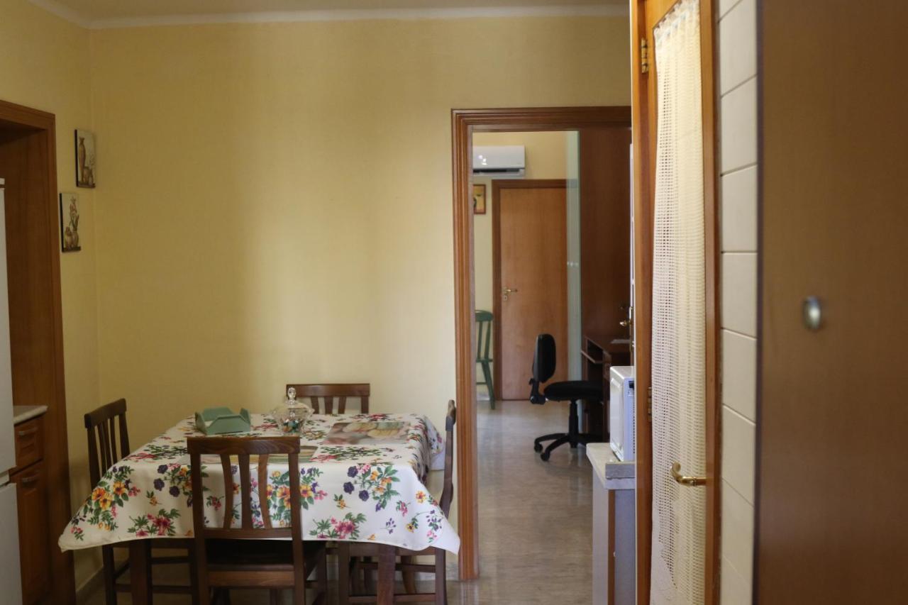 Holiday House Nel Cuore Di Μπάρι Εξωτερικό φωτογραφία