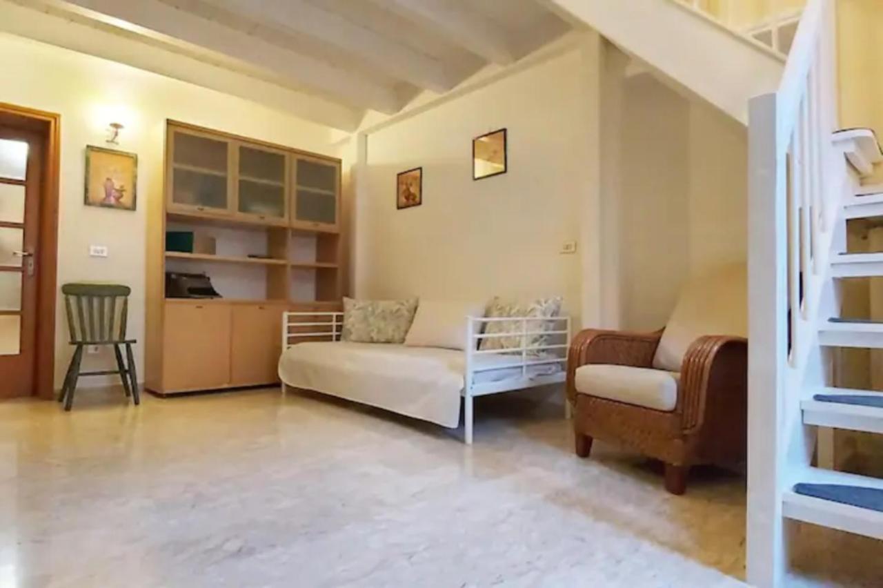 Holiday House Nel Cuore Di Μπάρι Εξωτερικό φωτογραφία