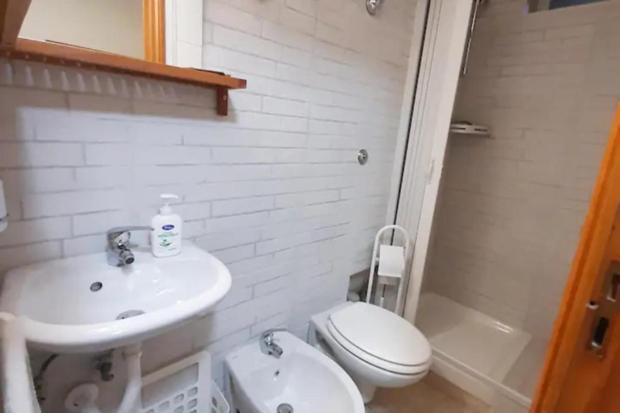 Holiday House Nel Cuore Di Μπάρι Εξωτερικό φωτογραφία
